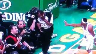Paul pierce punches ref