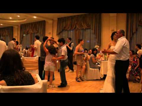 მე და მამიკო ჩემს ქორწილში.