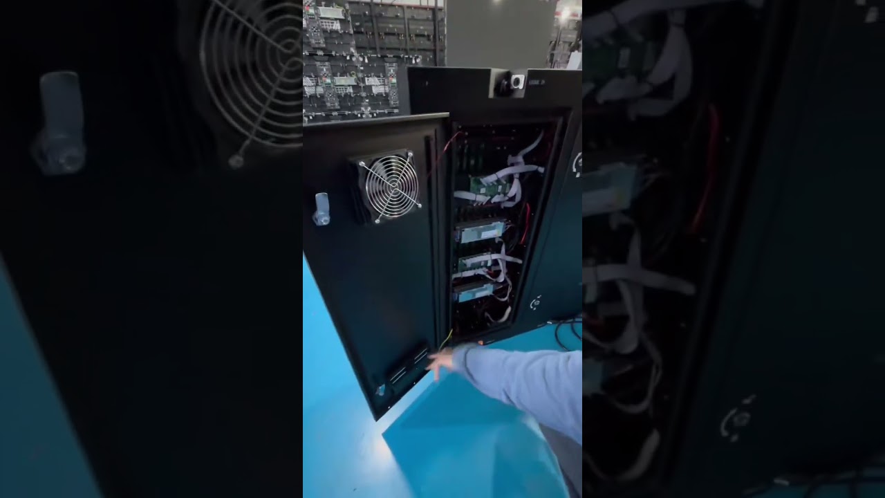 Outdoor LED Billboard, Outdoor Roadside LED Sign, High Brightness Outdoor LED Display Screen