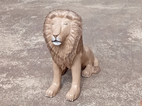 Beautiful cement lion using PET bottles