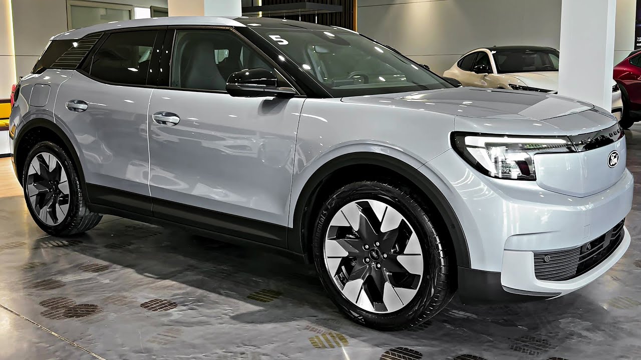 2025 Ford Explorer - High-Tech Family Sport SUV