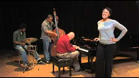 Vocal Jazz Online: The Blues: Centerpiece sung by Lenora Zenzalai Helm