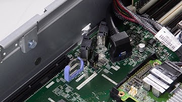 Lenovo x3650 M5 installing a battery