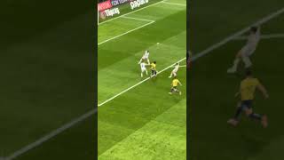 Edin Dzeko Beşiktaş Maçında Attı Fotoğraf Çektik