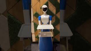 Robots Serving Food in Restaurant 😍 #jenilsuniquevlog #shorts