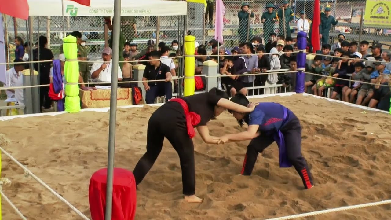 VẬT SÌNH MỒNG MƯỜI THÁNG GIÊNG KỊCH TÍNH NHỮNG ĐÔ VẬT ĐẦU XUÂN BÍNH NGỌ