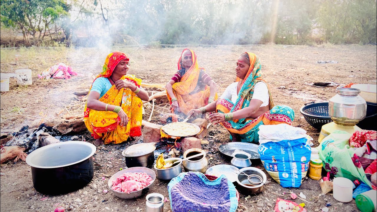 रात्रीच राहिलेल मटण आईने सकाळच शिजवून आलेल पाहून घातल जेवायला||😋 Dhangari Mutton Recipe