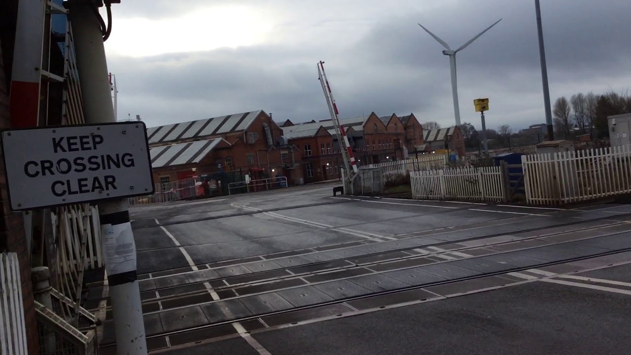 Spondon Station Level Crossing - Derbyshire