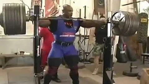 Ronnie Coleman doing Squats with 800 Pounds