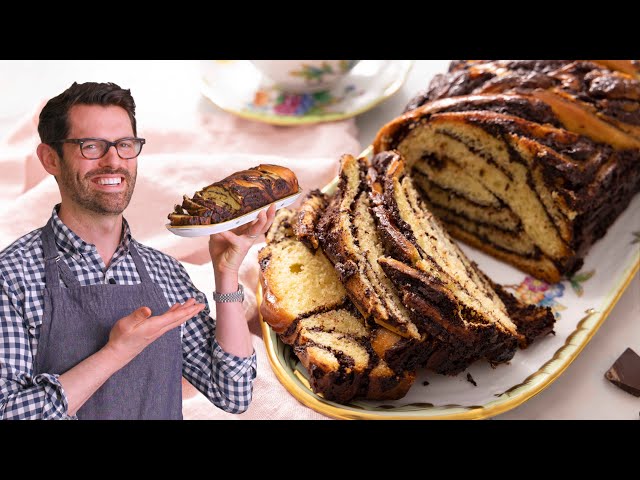 Best Chocolate Babka with Chocolate Filling - Sweetly Cakes