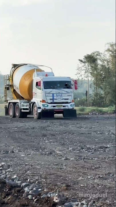 Truk Molen lagi berkumpul untuk Berkerja Part 2 🚜🚛🚚🛻🚐🏎️🚗🚕🚙🚌🚎 #trukoleng #truk #trukmolen