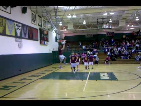 Steve Stefanik huge dunk.