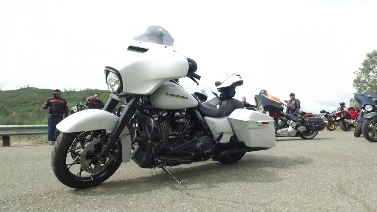 Philippine Harley Davidson Riders. - YouTube