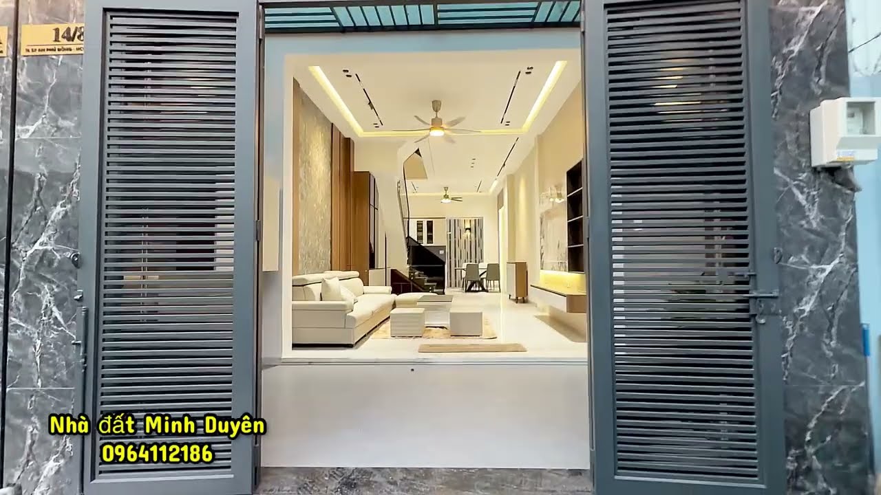 Tham quan cặp nhà xây mới ngay chợ 4M x 14M đường 6m giá chỉ 5 tỷ còn bớt