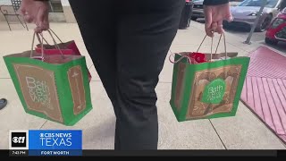 How big are the North Texas mall crowds and how busy are the stores?