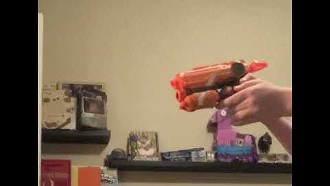 Nerf Elite Firestrike - tactical reload