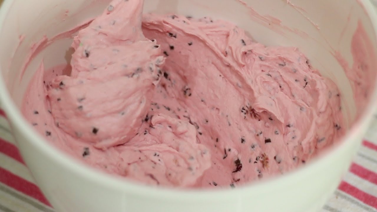 RECHEIO DE MORANGO FLOCADO | SEM SUCO OU PÓ DE SOBREMESA | KAREN MUNHOZ