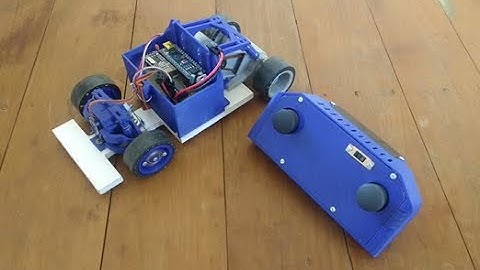 Carrinho de controle remoto caseiro.