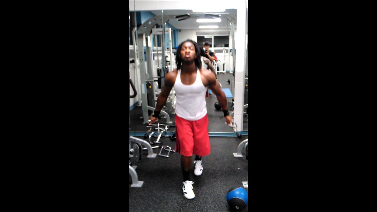 DaeJohn love shares a couple chest exercises!!