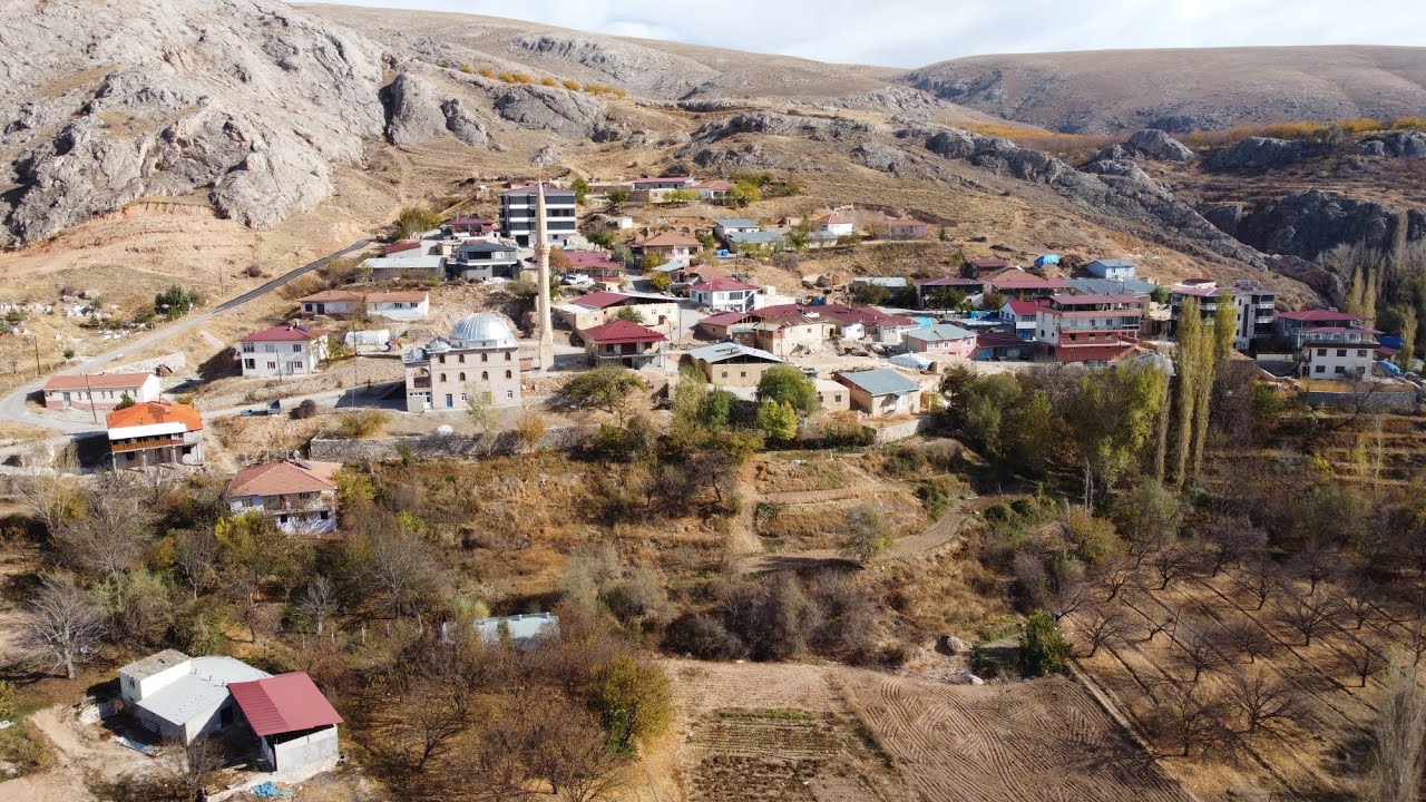 İlçemiz tohma boyu köylerimizden aşağı Selimli drone çekimi iyi seyirler 🤲🏻😊 