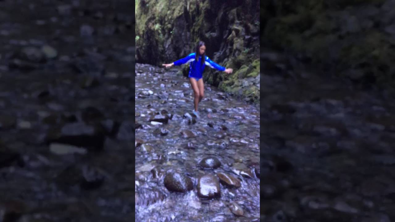 Oneonta gorge falls Portland 2016