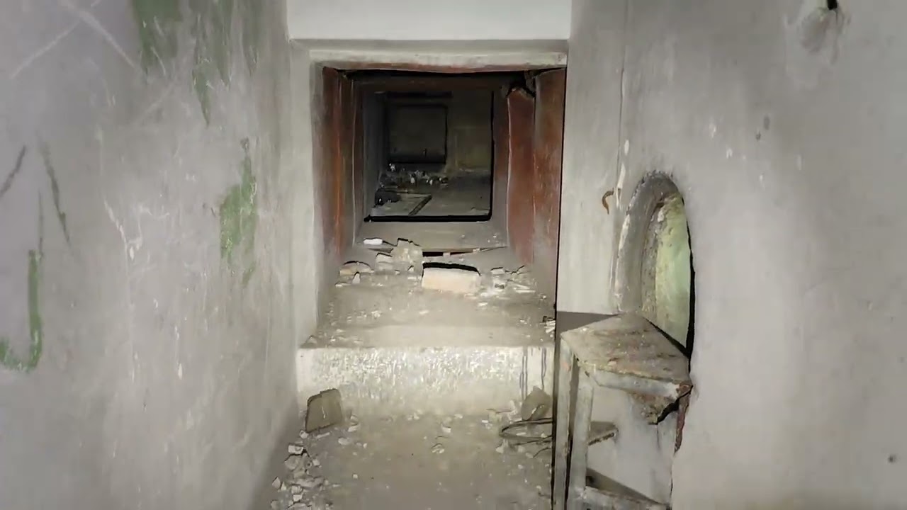 Radiostacja kontrwywiadu. Parter.