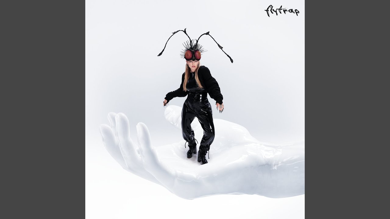 Flytrap (outro) auf YouTube ansehen Flytrap (outro) auf YouTube ansehen
