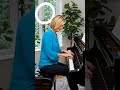 A lady in USA play piano 🎹🎹🎹🎶.#us #reels