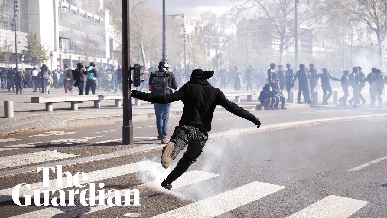 French protestors storm headquarters of Louis Vuitton parent