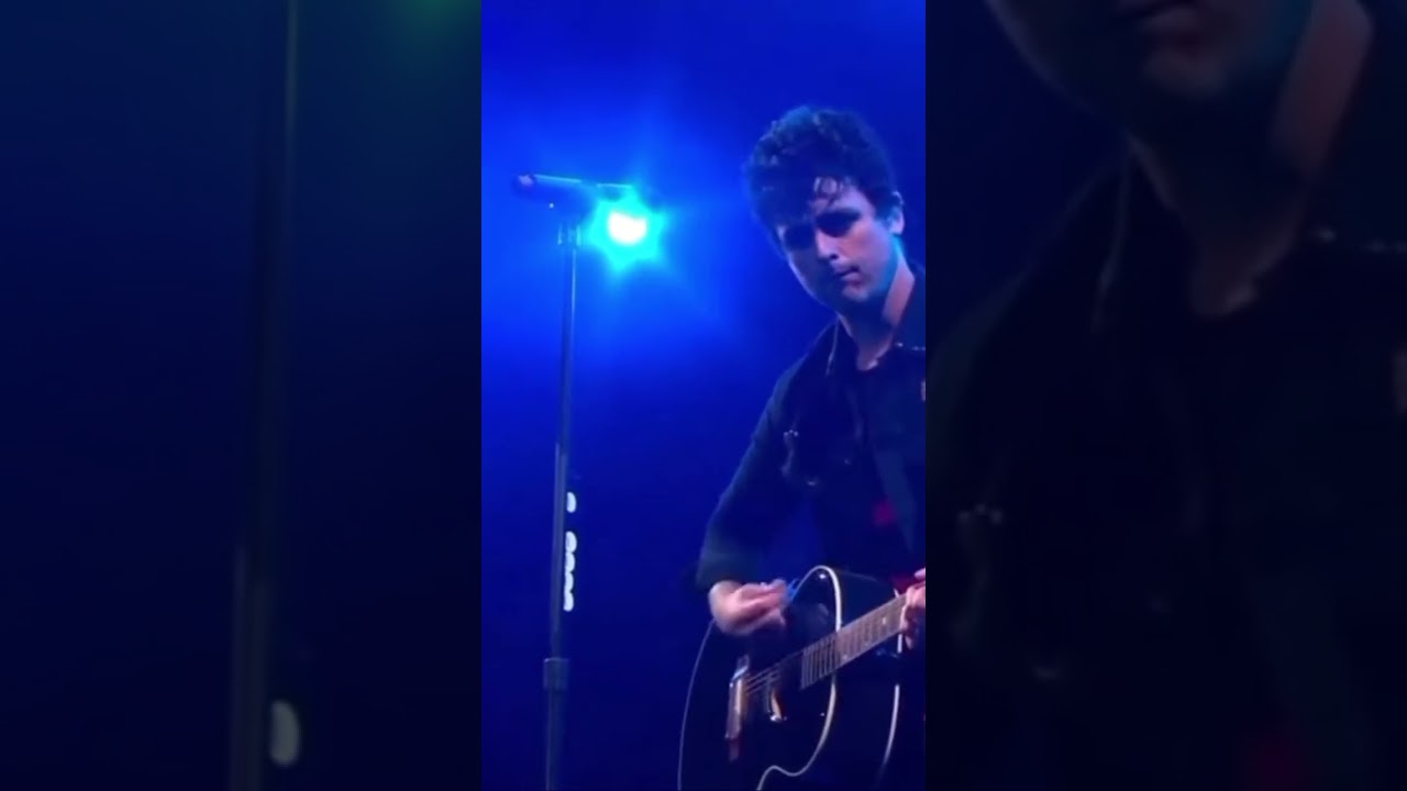 Billie Joe Armstrong guitar solo - 2013 