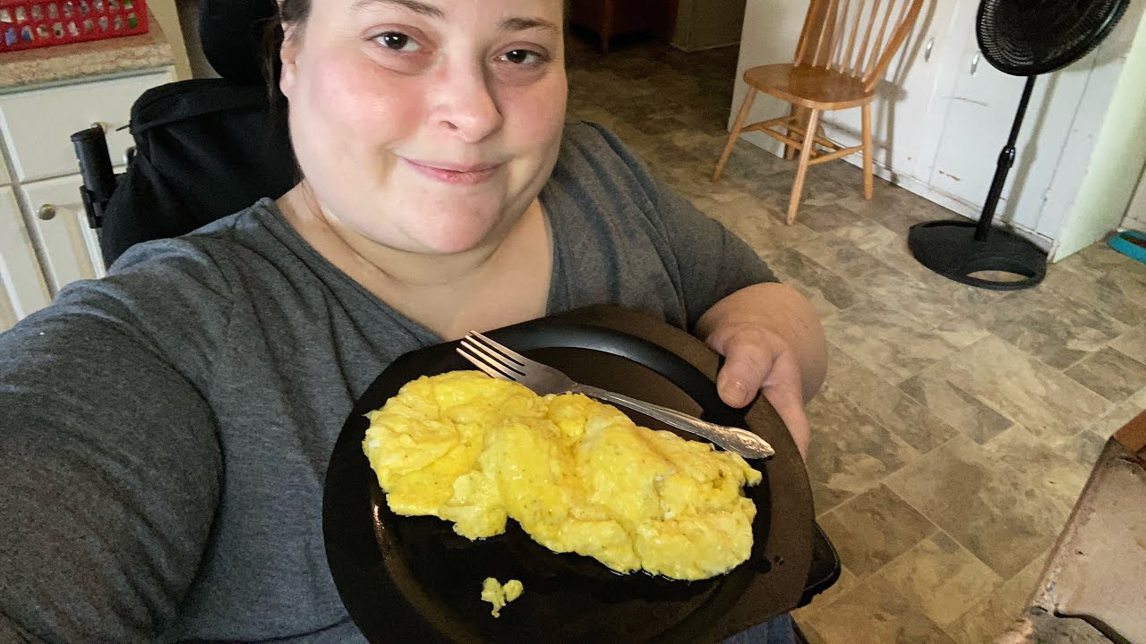 3 egg cheese omelet 😋👍🍳 YouTube