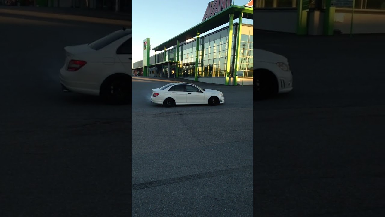 Mercedes-Benz C63 AMG 2010 6.2 V8 336kW donut, burnout,drift :)