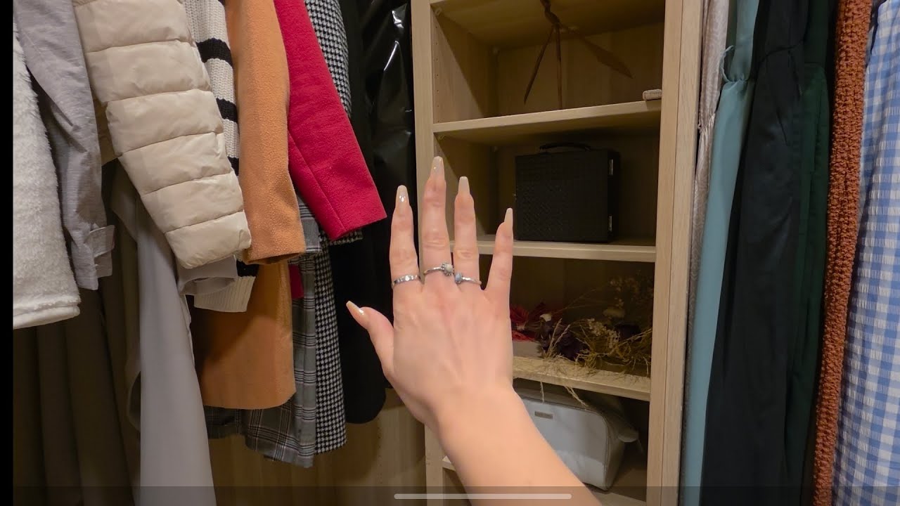 ASMR | NO TALKING - Scratching in random items around my closet (either some tapping as well)
