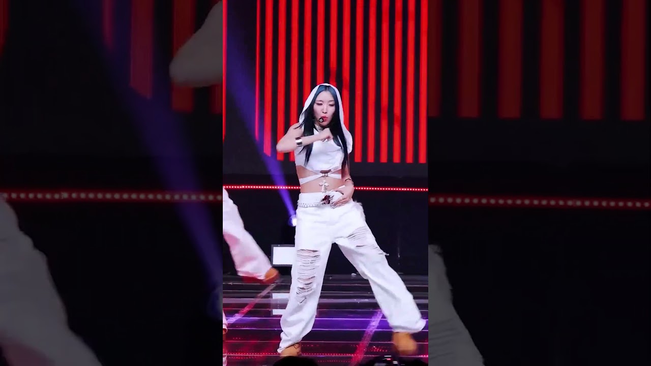 Maya WOKE UP mix stage #XG - YouTube