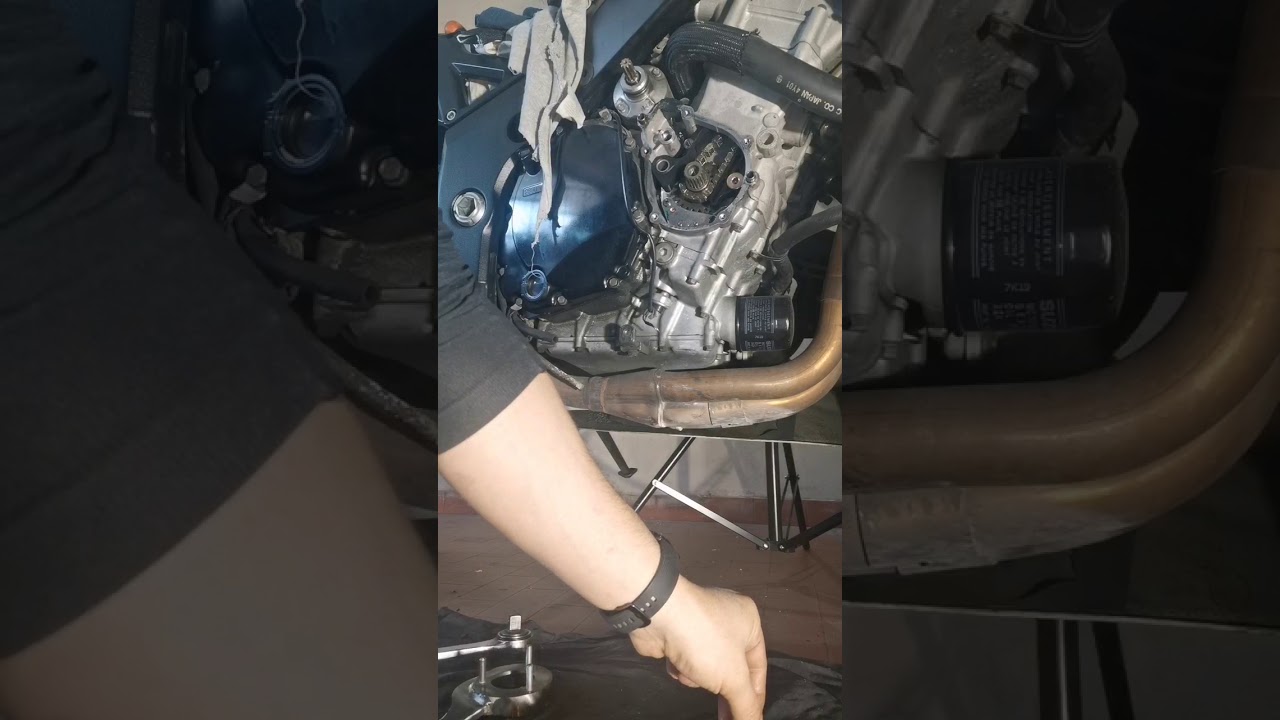 Sostituzione catena distribuzione gsxr 750 k5 terza parte