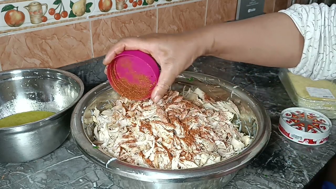 اول مره غادي تشوفيها 👁️ عندي البسطيله الدجاج والفرماج اللي مستحيل تلقايها في بلاصه اخرى👌