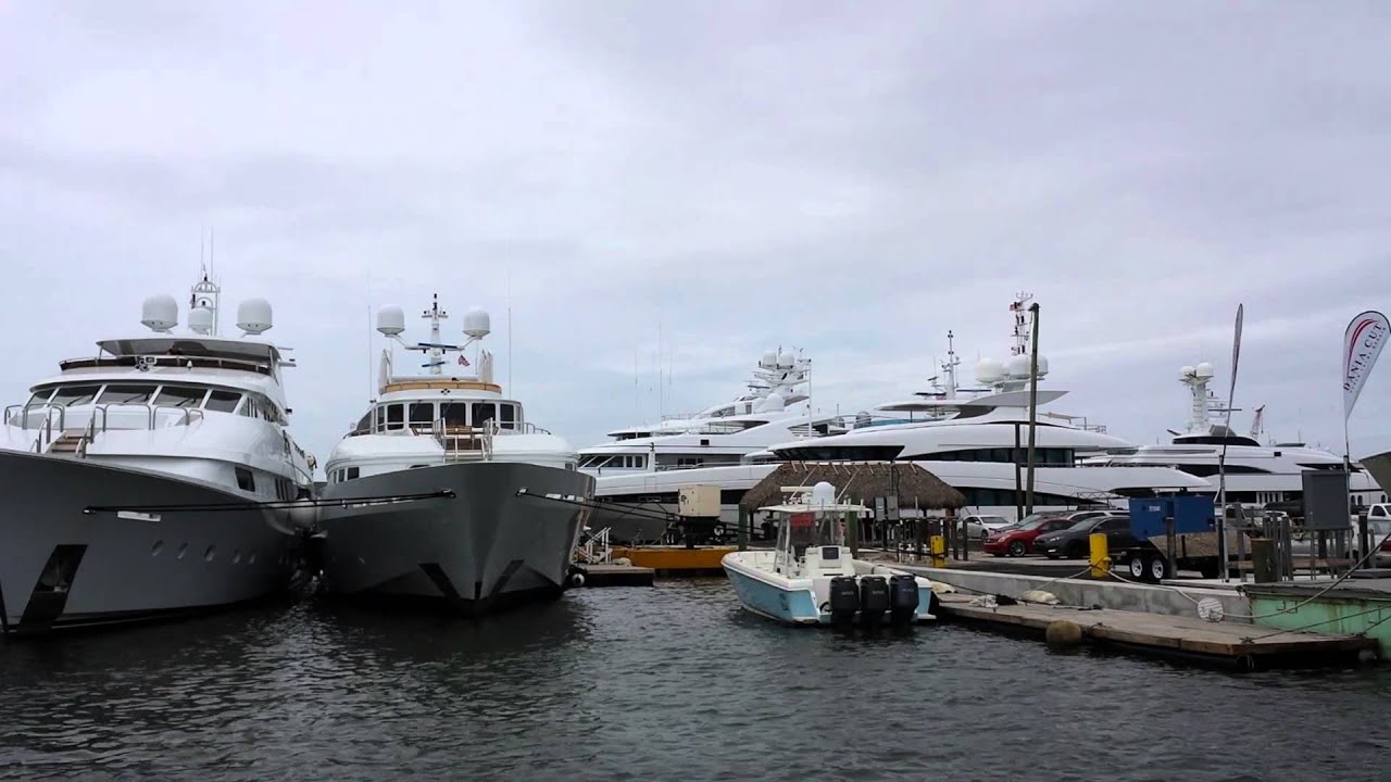 Dania Cut Super Yacht 11-04-2013