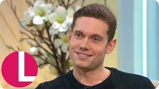 Grantchester’s New Vicar Tom Brittney Became Instant Best Friends With Robson Green | Lorraine