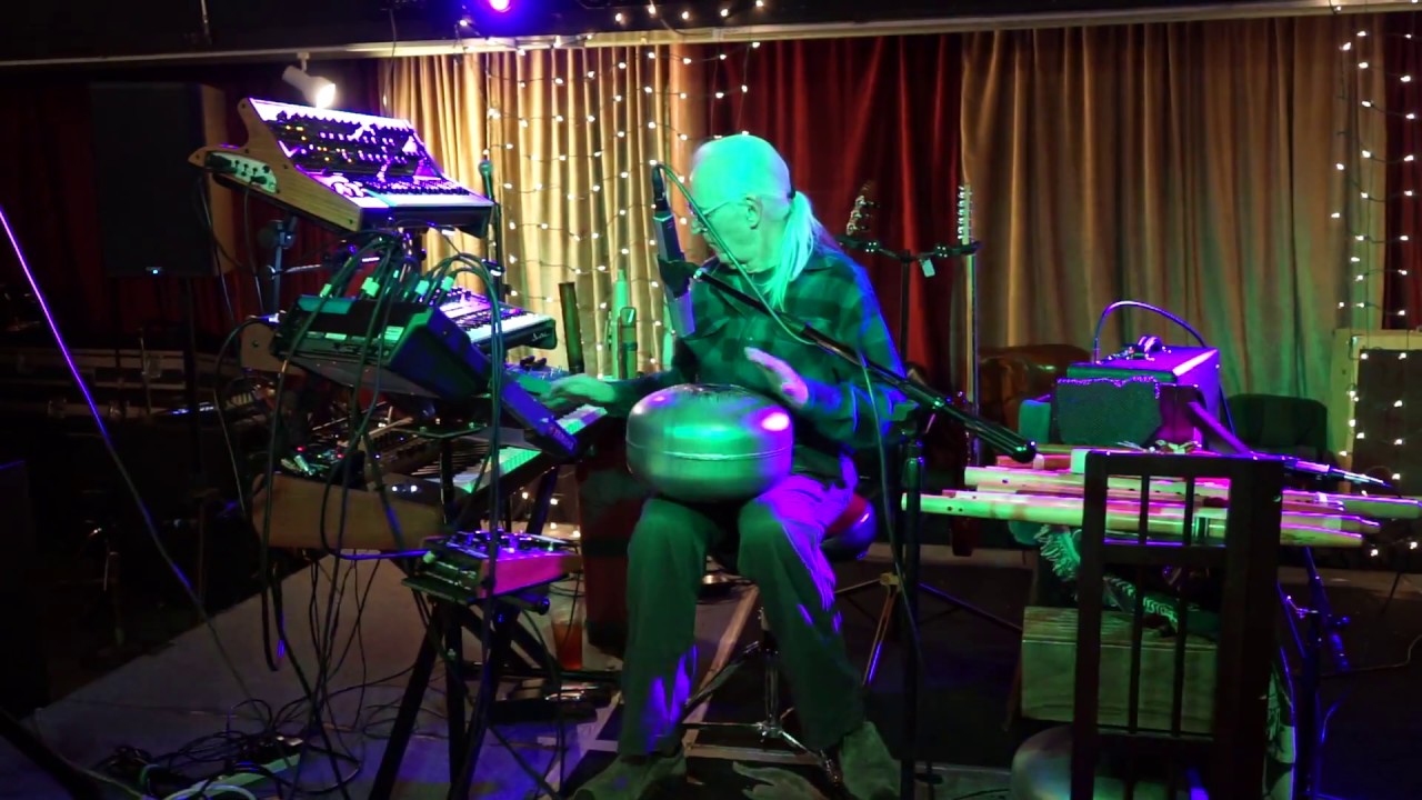 Dan Myers Live at the Emerald of Siam - Tankdrum Improv