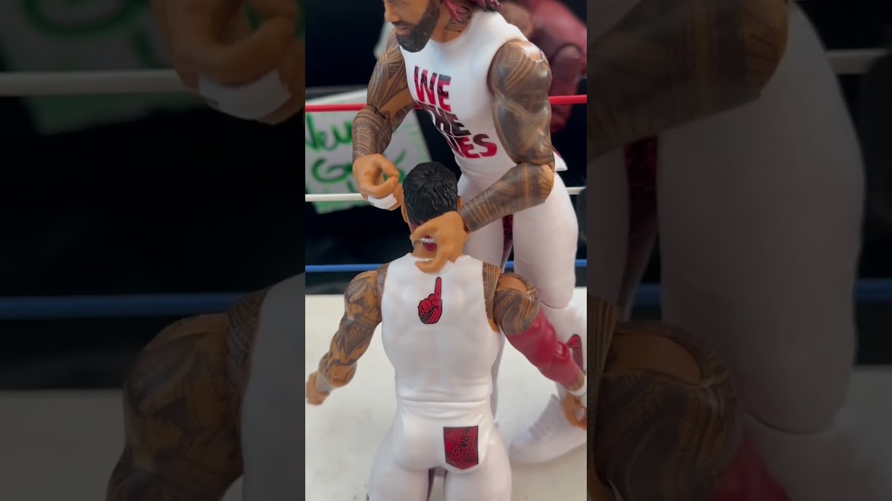 Jey Uso vs Jimmy Uso WWE Extreme Rules Toy Wrestling Match | Gamer Kidz Show Action Figures