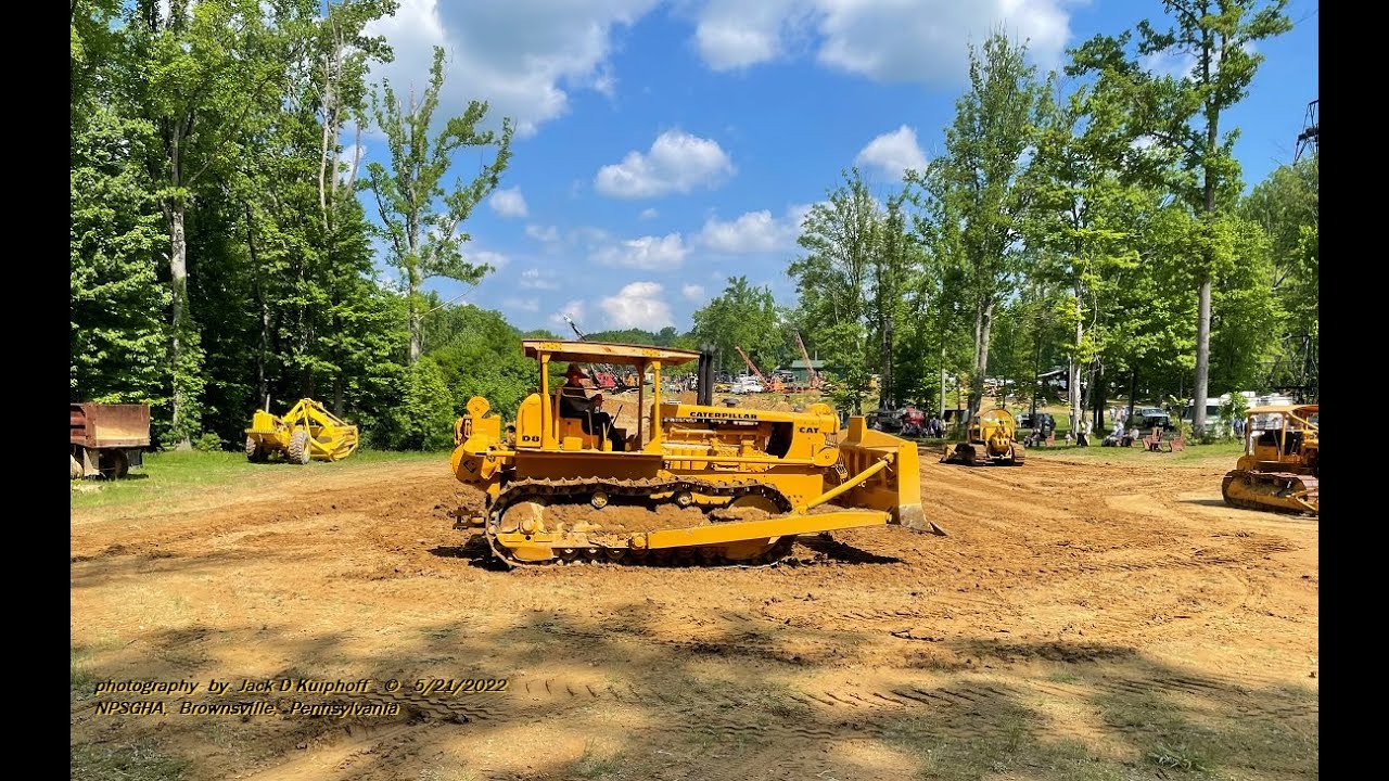 Caterpillar Crawlers everywhere. Vintage D4's, D7's, D8's working side by side.