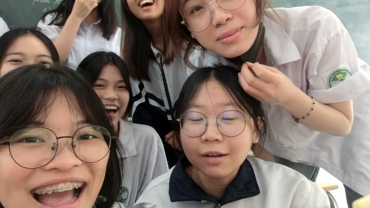 POV: Trở lại làm học sinh lớp 12!!!