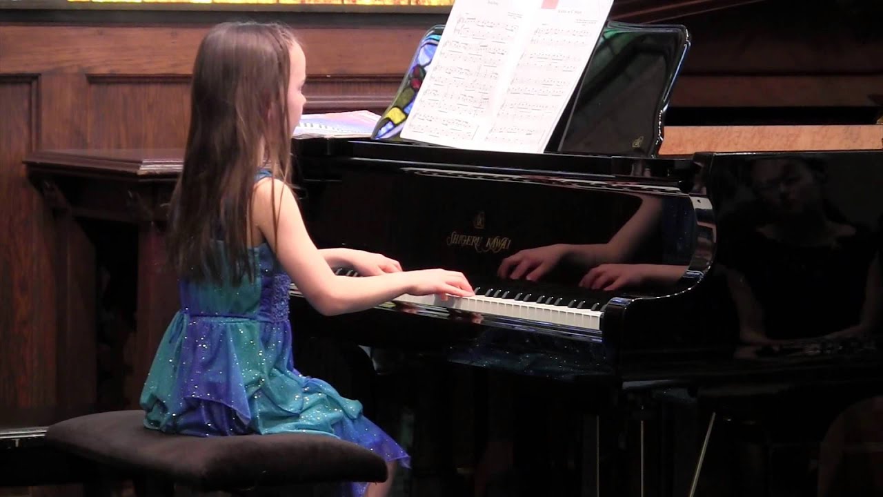 Piano Recital 2014 - Melissa - Arietta in C Major - Clementi - YouTube