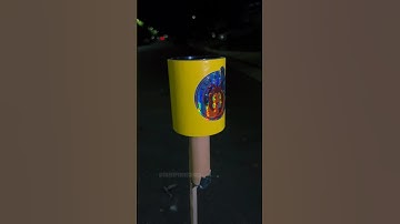 THE WILDEST 4” STROBE ROCKET 💥 #fireworks #pyro #rocket #strobe #4thofjuly