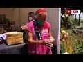 Abuelita haciendo Tlaxcales de quelites, muy tradicionales de Xochimilco