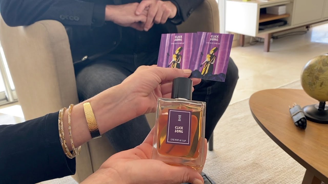 Fragrance Review: Nomade – Absolu – A Tea-Scented Library