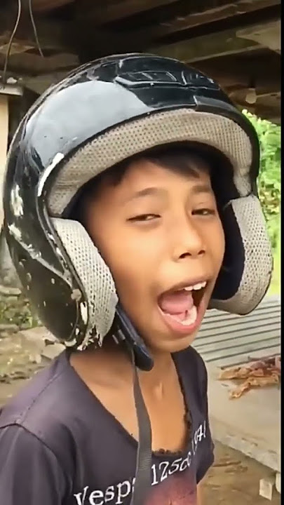 Helmku memang bogo, tpi supraku bikin cewek melongo, MELEEDAAAKK 😅😂  #hiburanrakyat #like  #supra