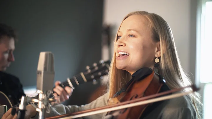 Hillary Klug - Going Across the Sea