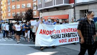 'Mediku kontsulta herrian behar dugu' manifestazioa Lekeition.