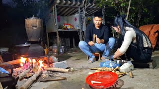 Download Lagu A joyful day, waking up at 4 a.m. to cook Tet meals and welcome esteemed guests who bring gifts t... MP3